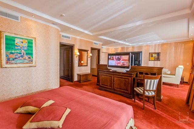 Grand hotel Pomorie - junior suite with sea view